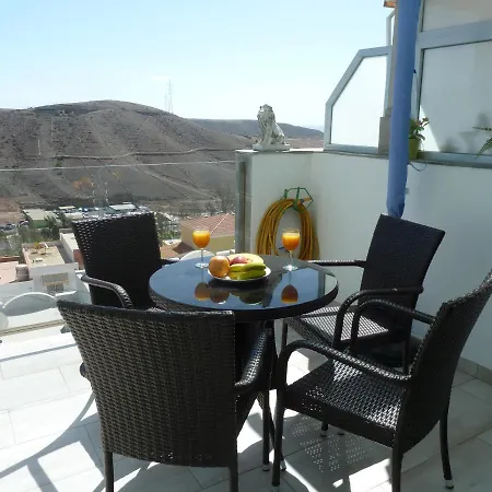 With Great Views And Pool *