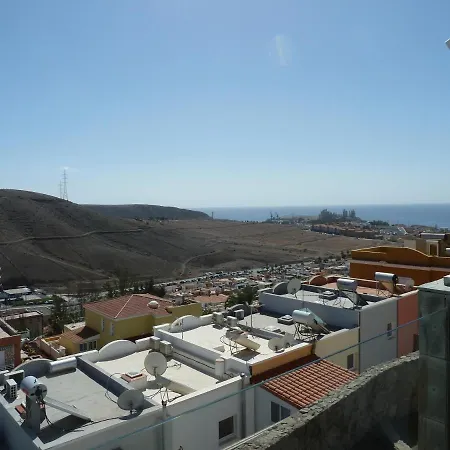 Apartment With Great Views And Pool *